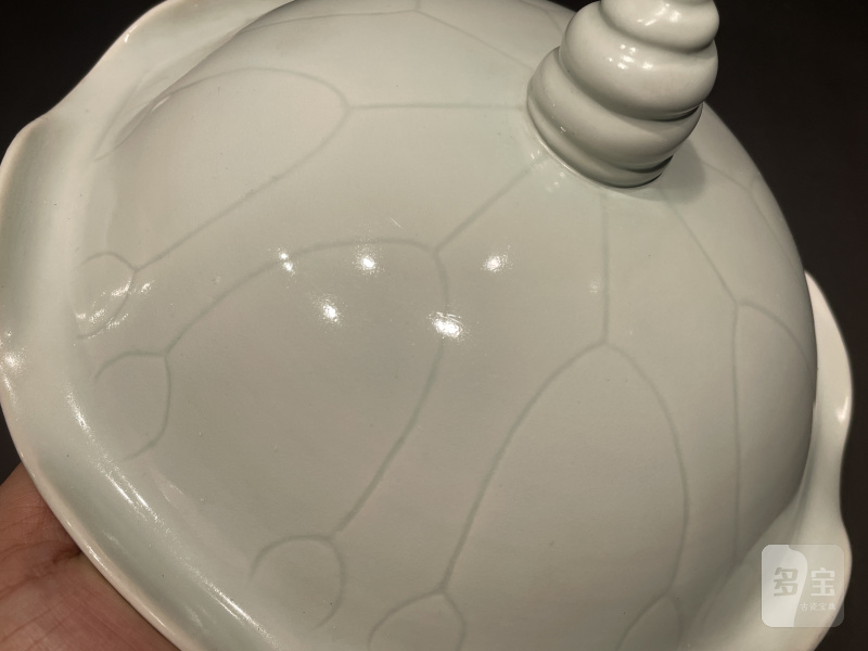 清晚期 青釉荷叶罐一对 - 图16